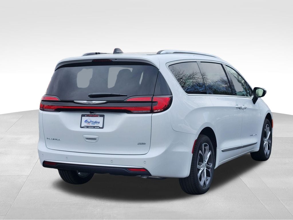 New 2026 Chrysler Pacifica Pinnacle Passenger Van