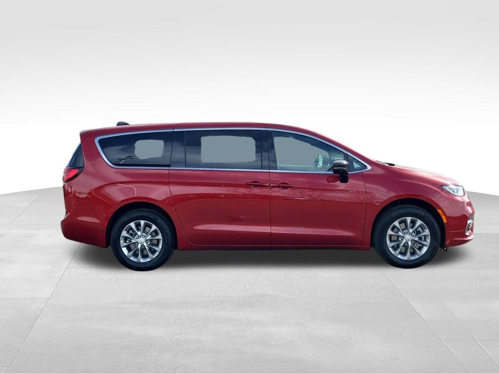 New 2026 Chrysler Pacifica Select Passenger Van