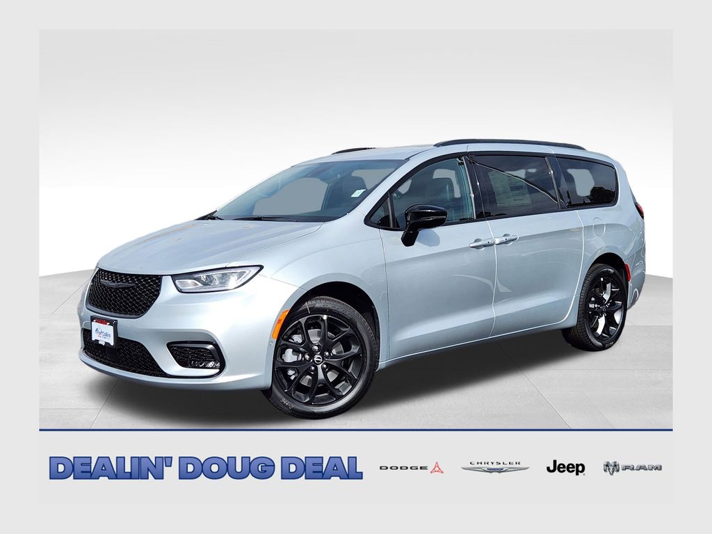 2026 Chrysler Pacifica Select Passenger Van