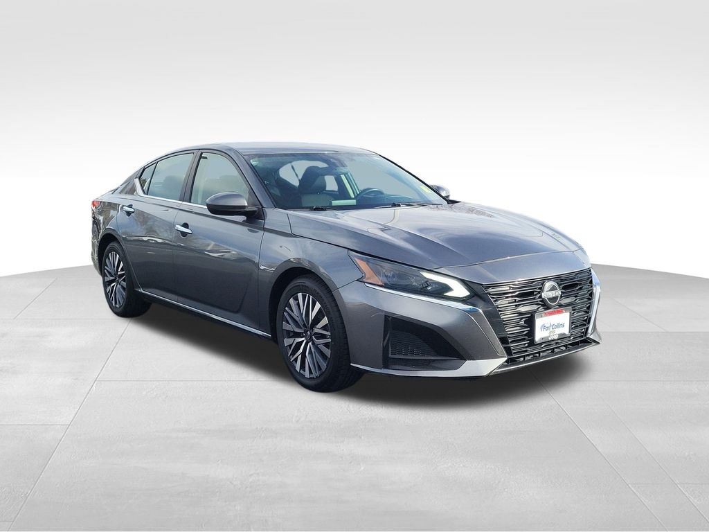 Used 2023 Nissan Altima 2.5 SV Sedan