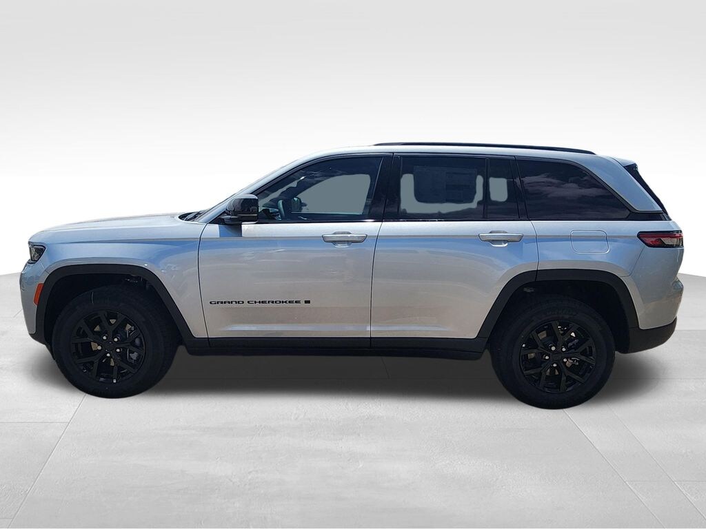 New 2026 Jeep Grand Cherokee Altitude SUV