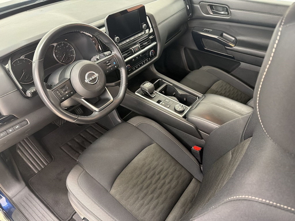 Used 2025 Nissan Pathfinder SV SUV