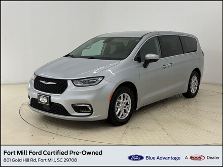 2023 Chrysler Pacifica Touring L Van Passenger Van