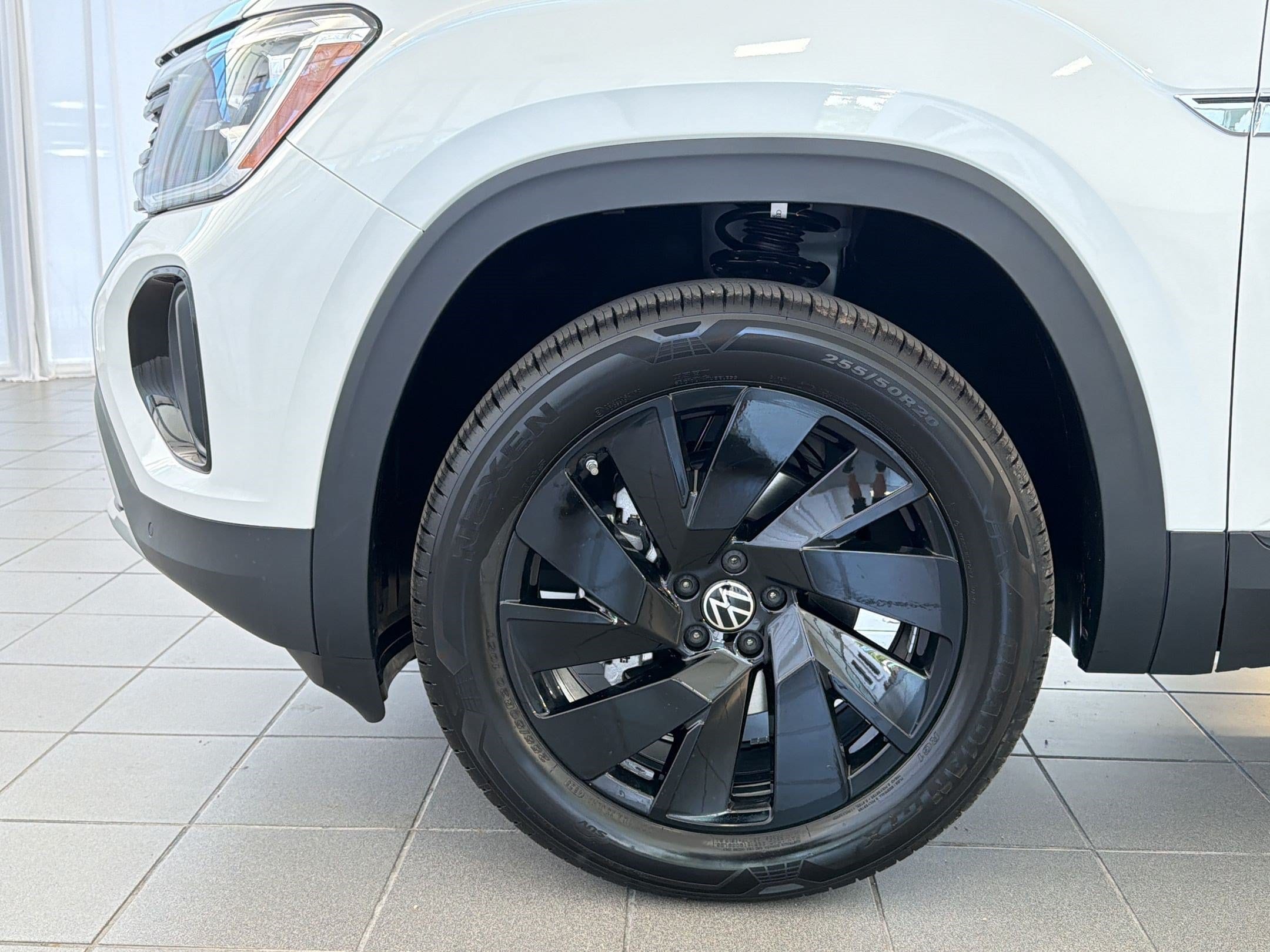 2026 Volkswagen Atlas Cross Sport SE w/Tech - Photo 12