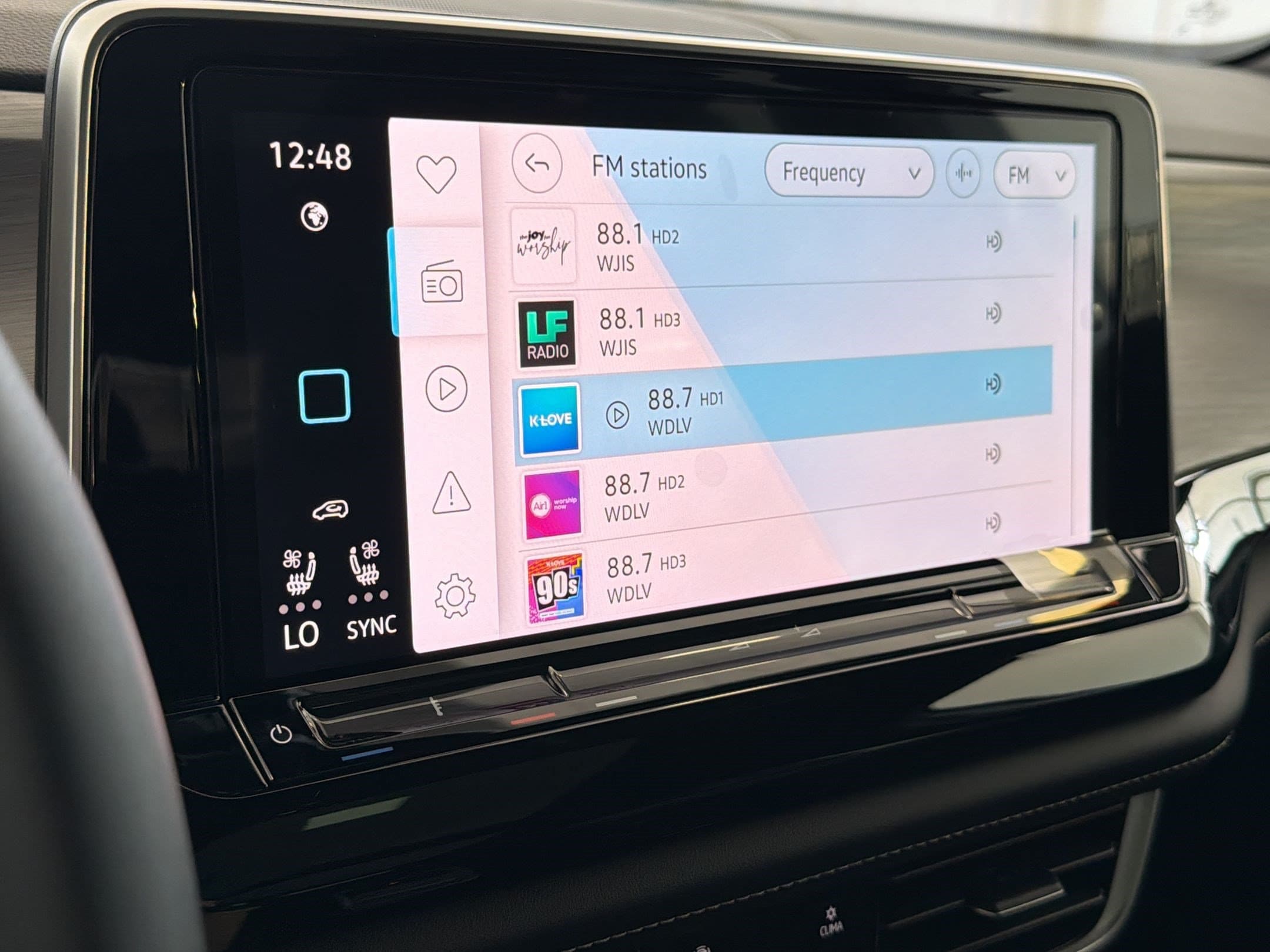 2026 Volkswagen Atlas Cross Sport SE w/Tech - Photo 24