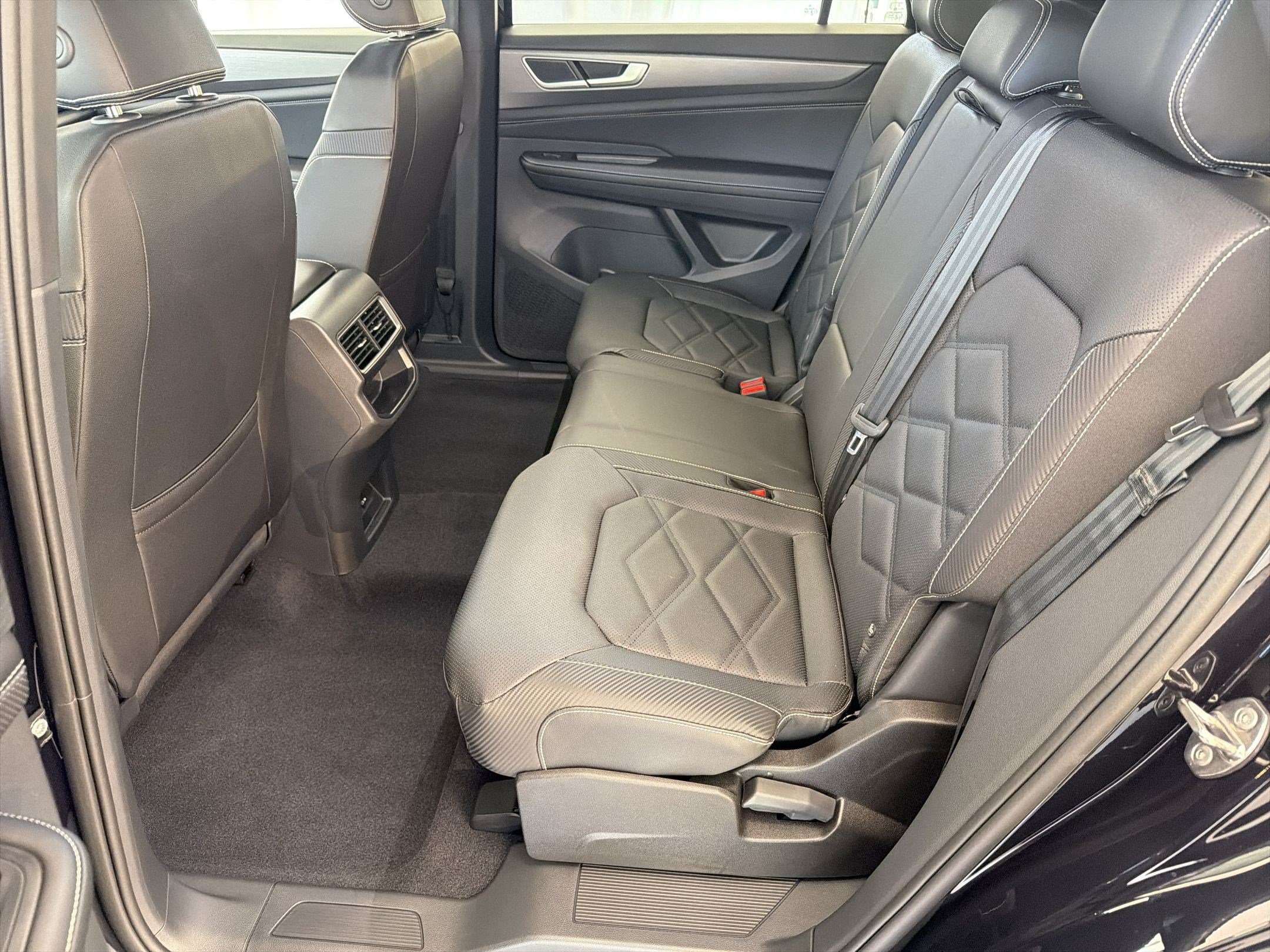 2026 Volkswagen Atlas Cross Sport SE - Photo 15