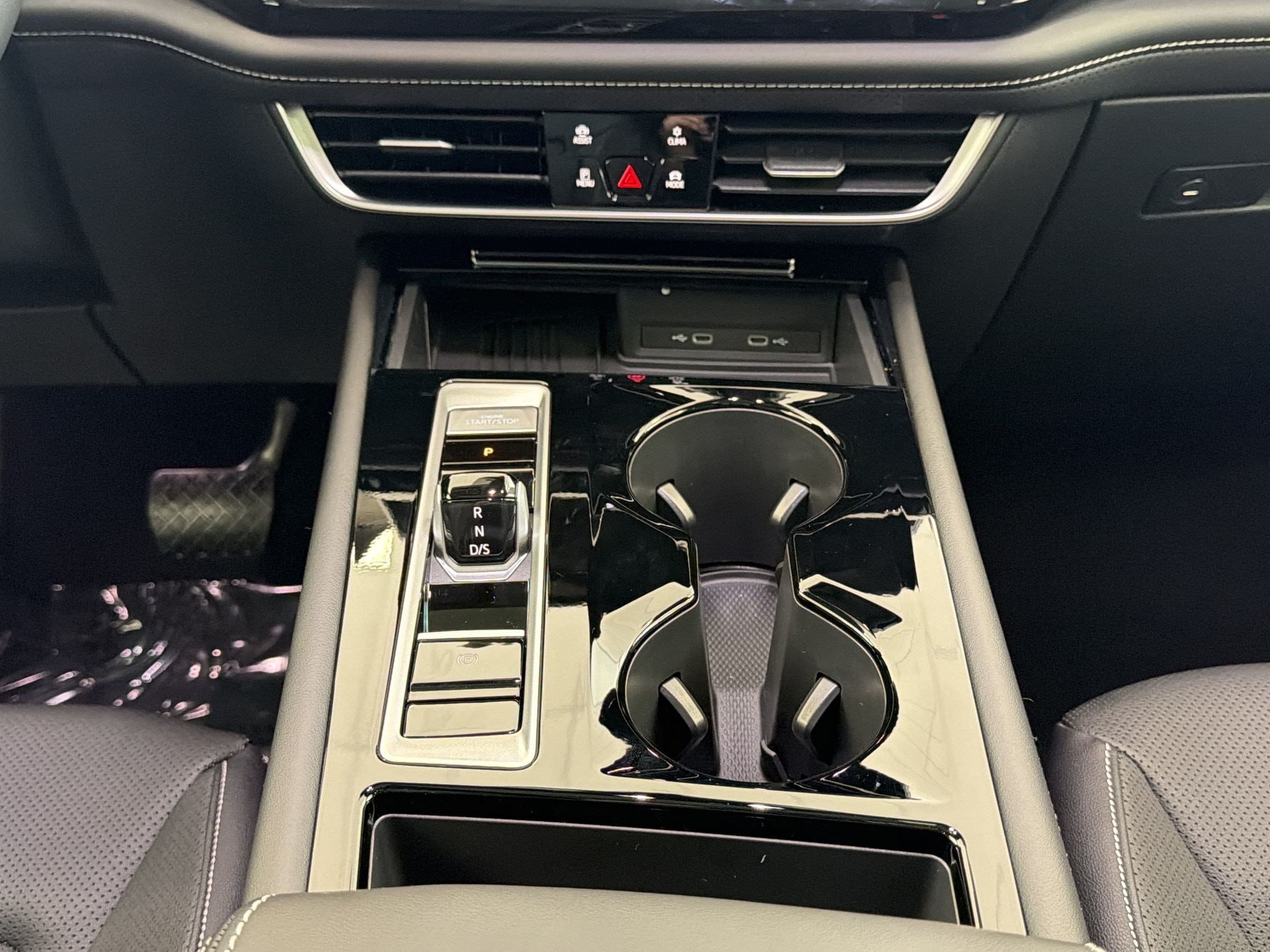 2026 Volkswagen Atlas SE w/Tech - Photo 18