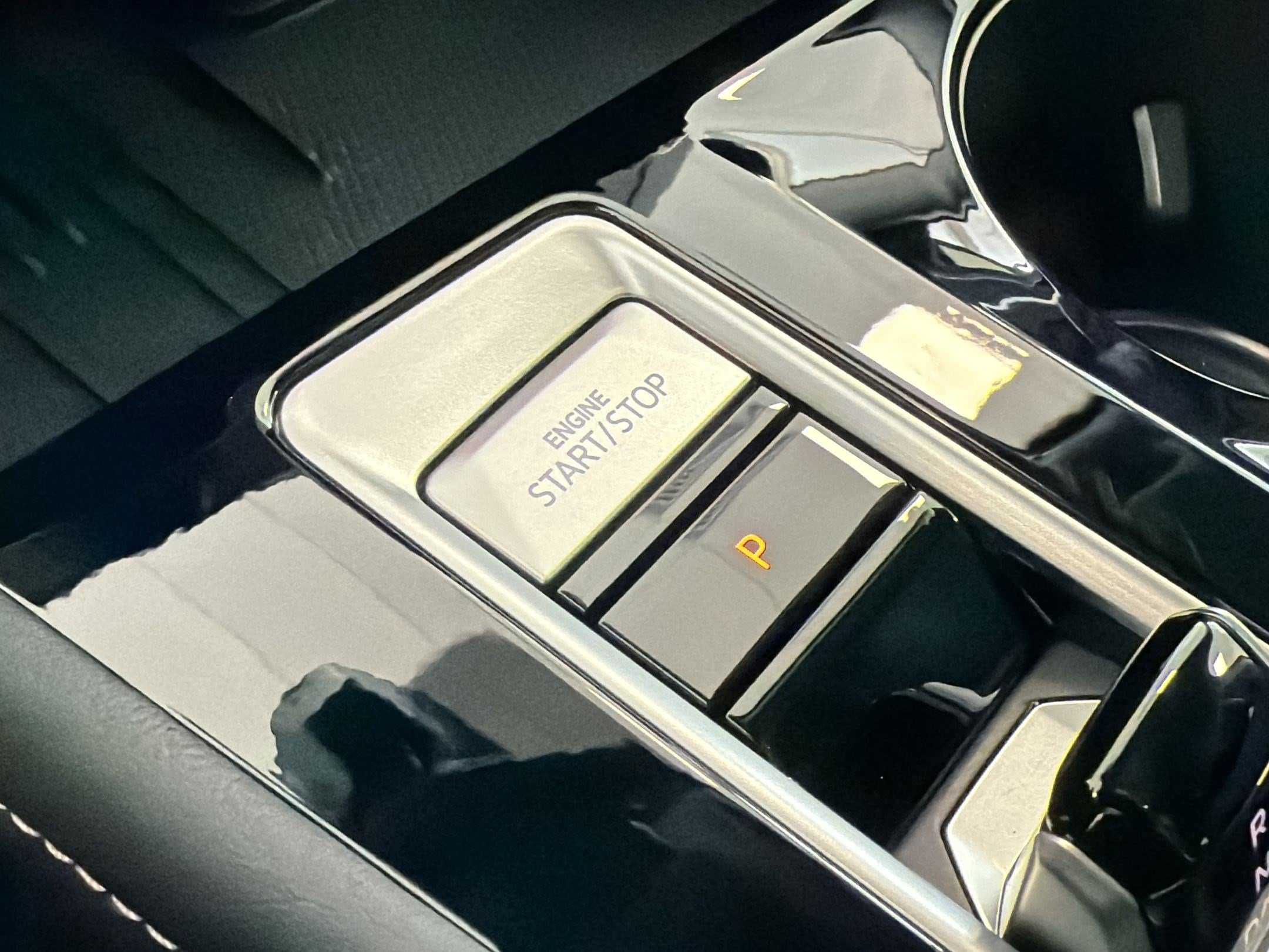 2026 Volkswagen Atlas SE w/Tech - Photo 26