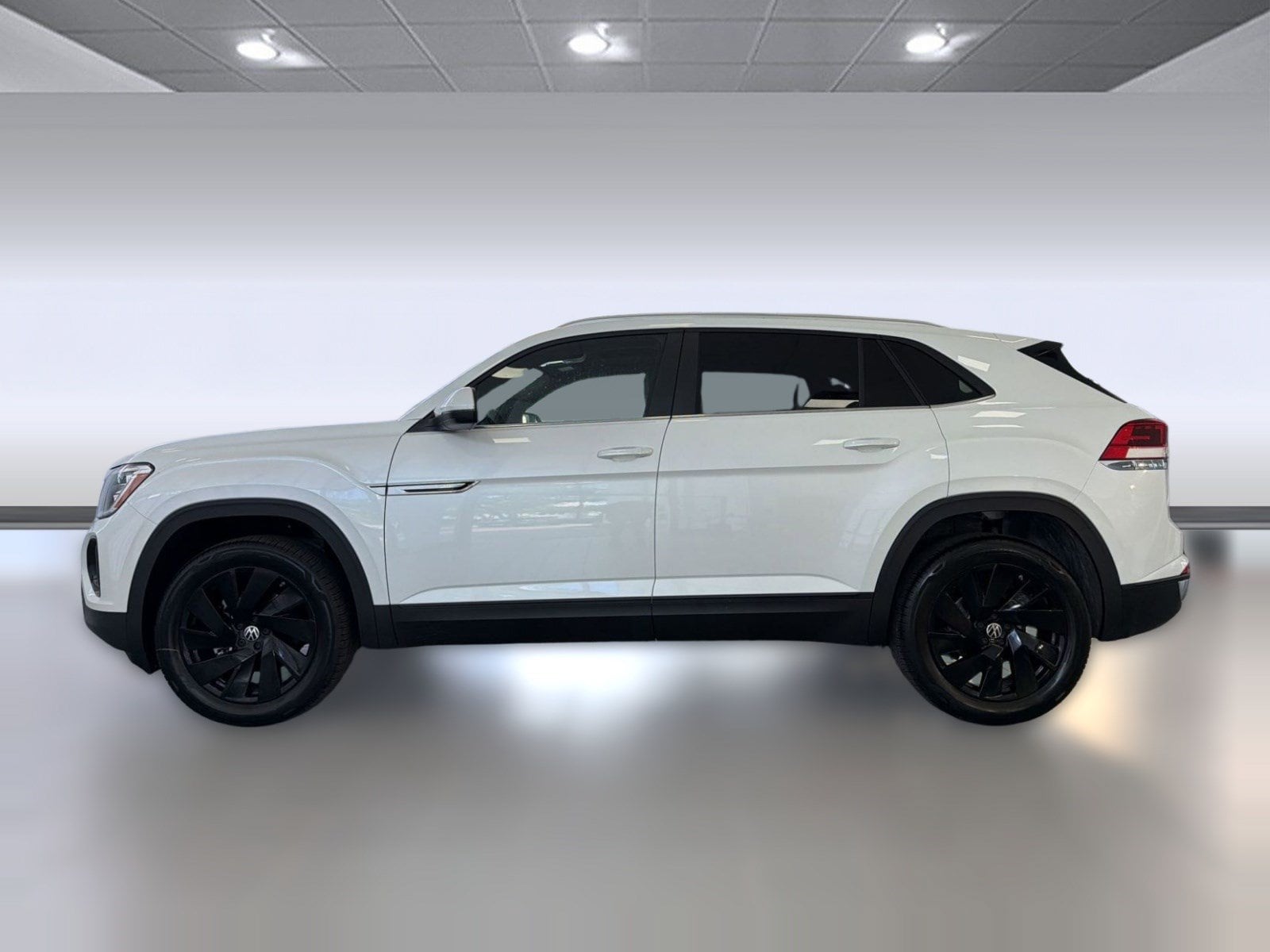 2026 Volkswagen Atlas Cross Sport SE w/Tech - Photo 2