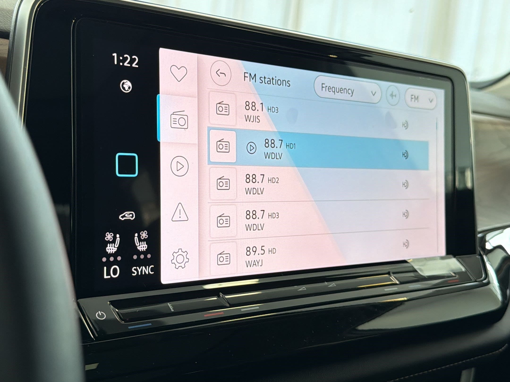2026 Volkswagen Atlas SE w/Tech - Photo 24