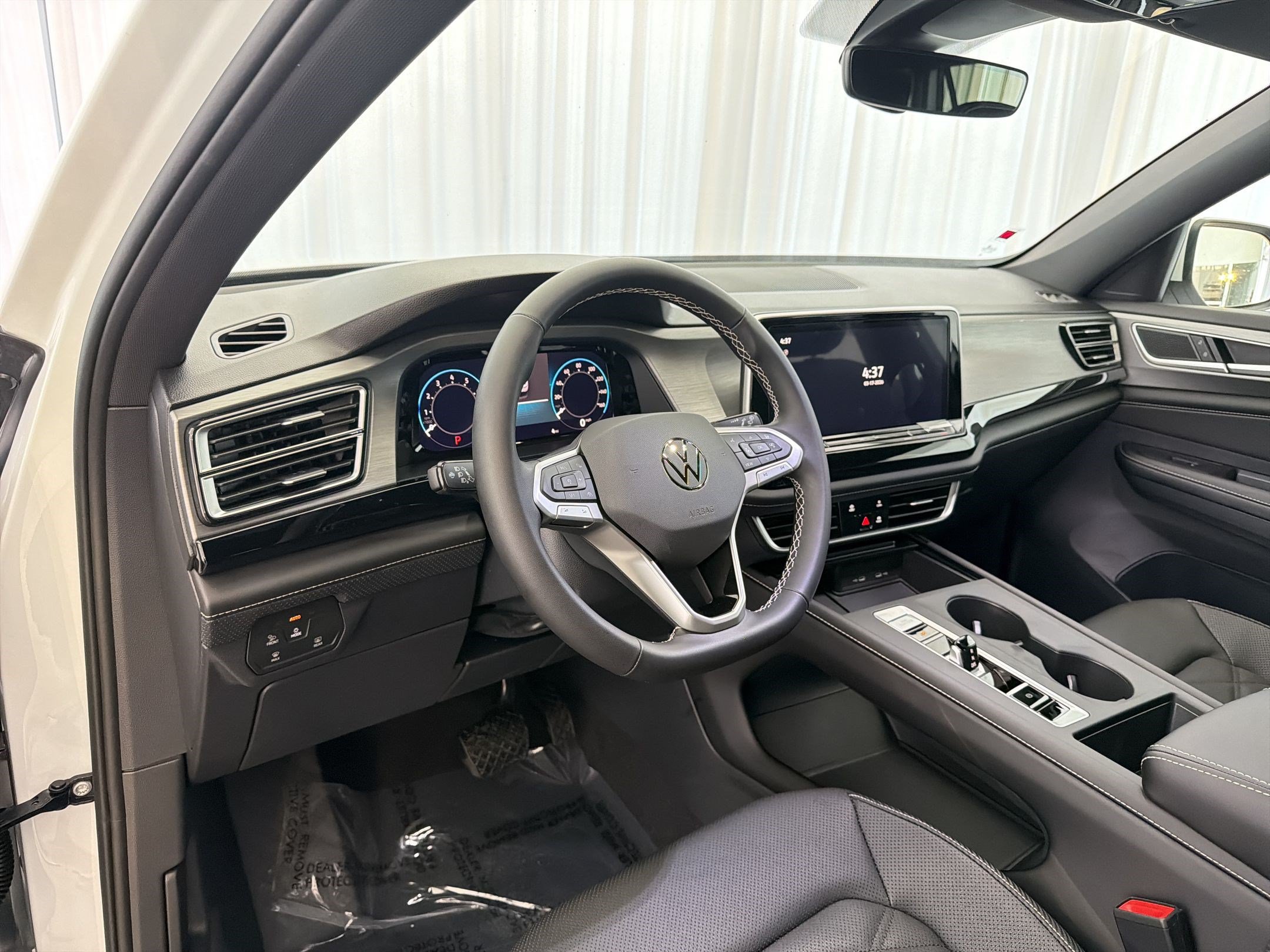 2026 Volkswagen Atlas Cross Sport SE - Photo 4
