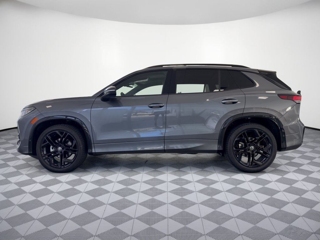 New 2026 Volkswagen Tiguan SE R-Line Black SUV
