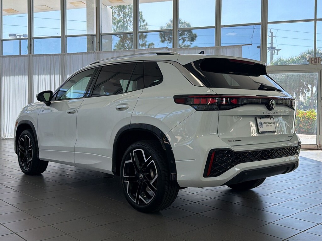 New 2026 Volkswagen Tiguan SEL R-Line Turbo SUV