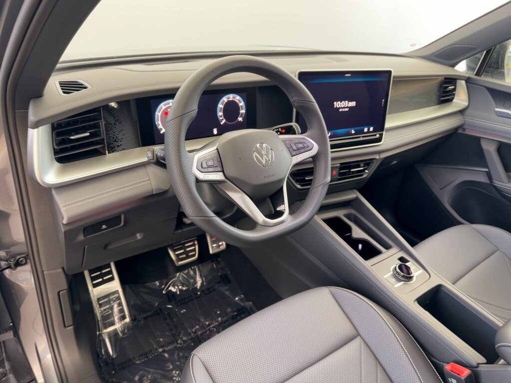 New 2026 Volkswagen Tiguan SE R-Line Black SUV