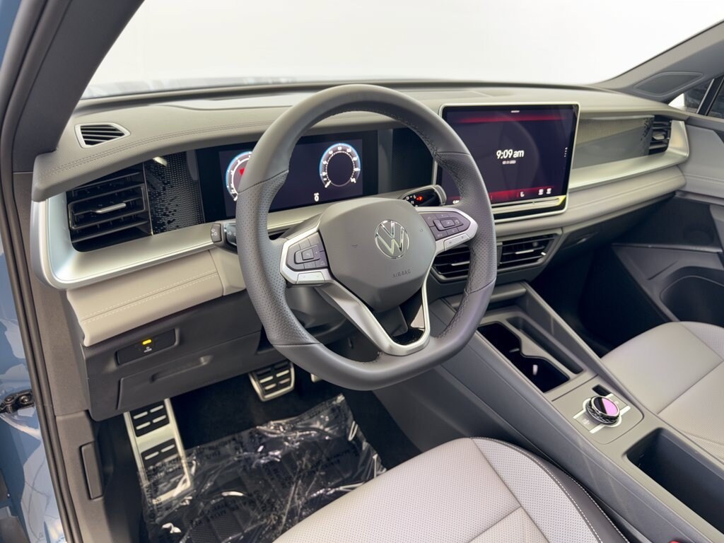 New 2026 Volkswagen Tiguan SE R-Line Black SUV