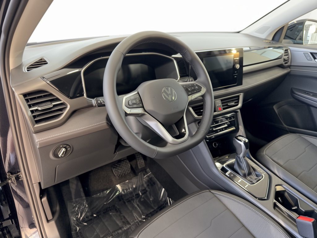 New 2027 Volkswagen Taos 1.5T SE Black SUV