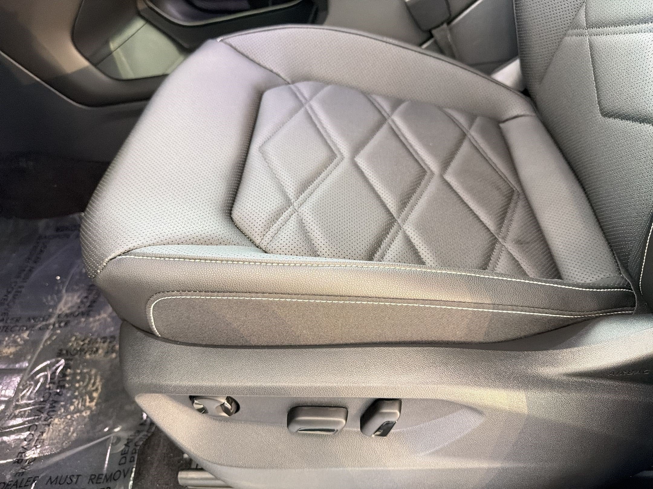 2026 Volkswagen Atlas SE w/Tech - Photo 14