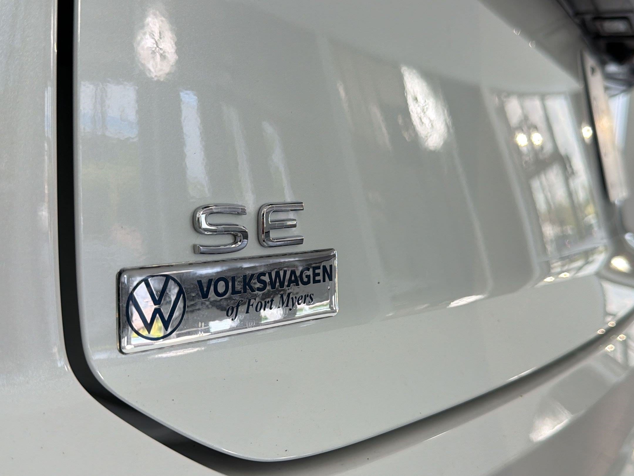2026 Volkswagen Atlas Cross Sport SE w/Tech - Photo 36