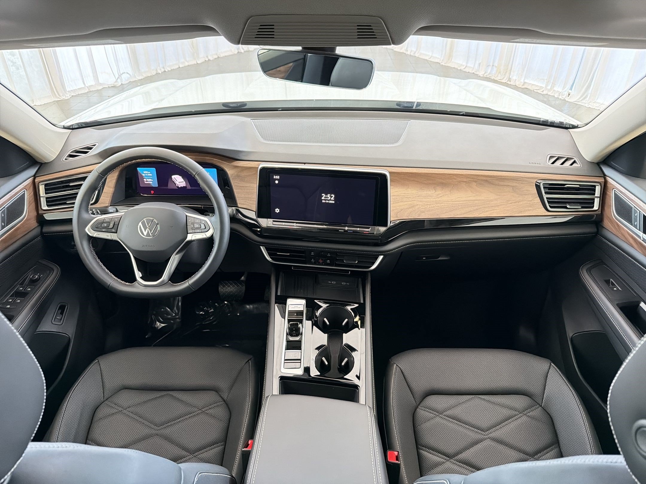 2026 Volkswagen Atlas SE w/Tech - Photo 17