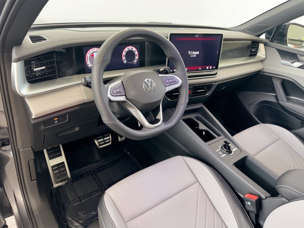 New 2026 Volkswagen Tiguan SE R-Line Black SUV