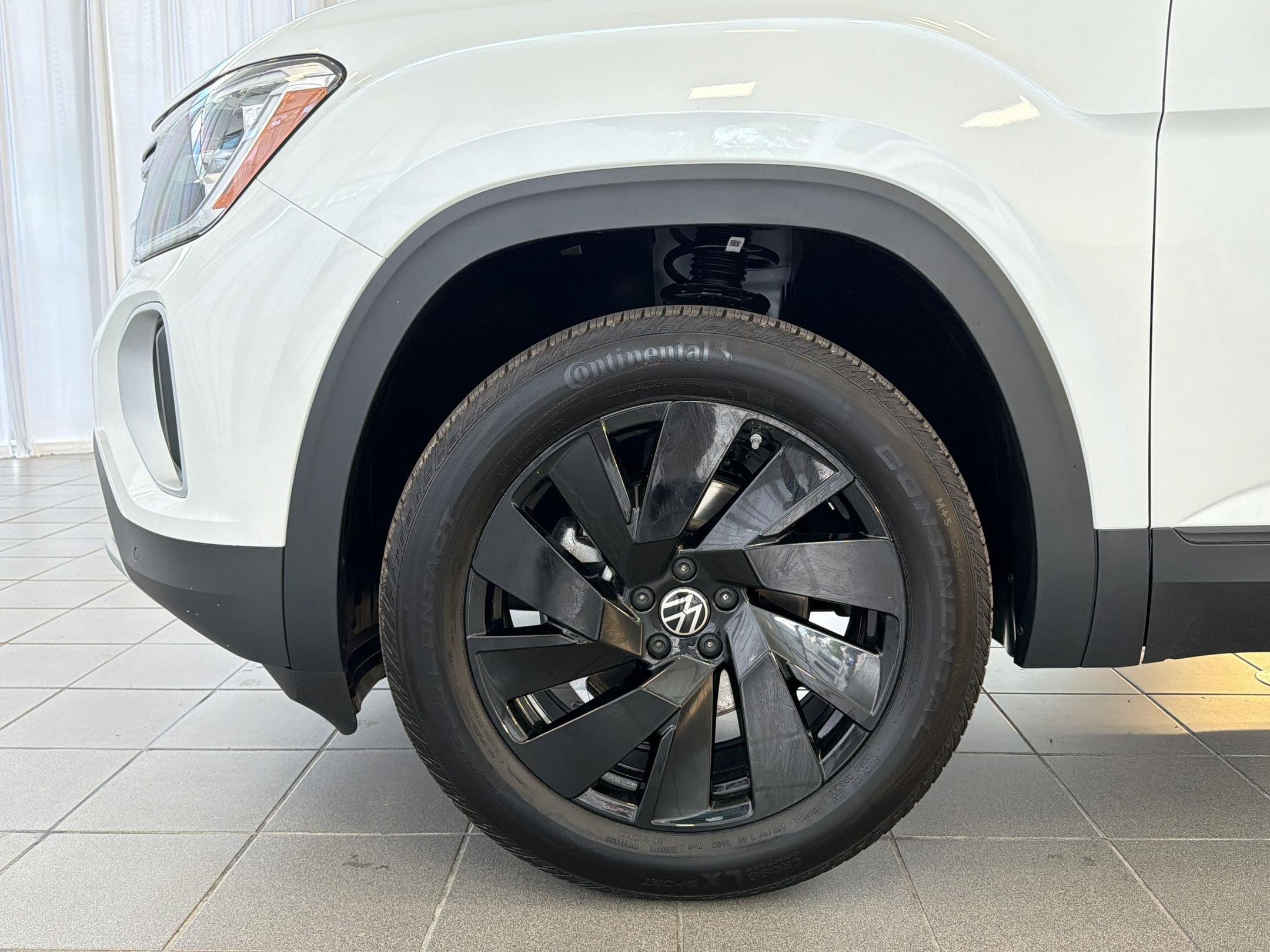 2026 Volkswagen Atlas SE w/Tech - Photo 12