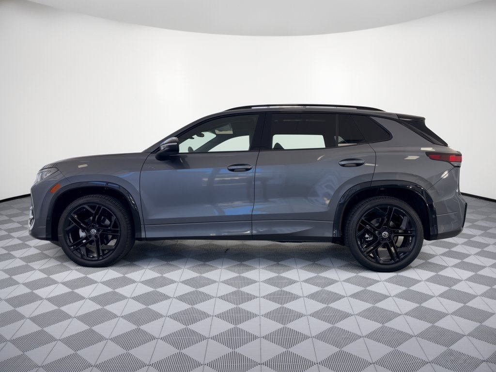 New 2026 Volkswagen Tiguan SE R-Line Black SUV