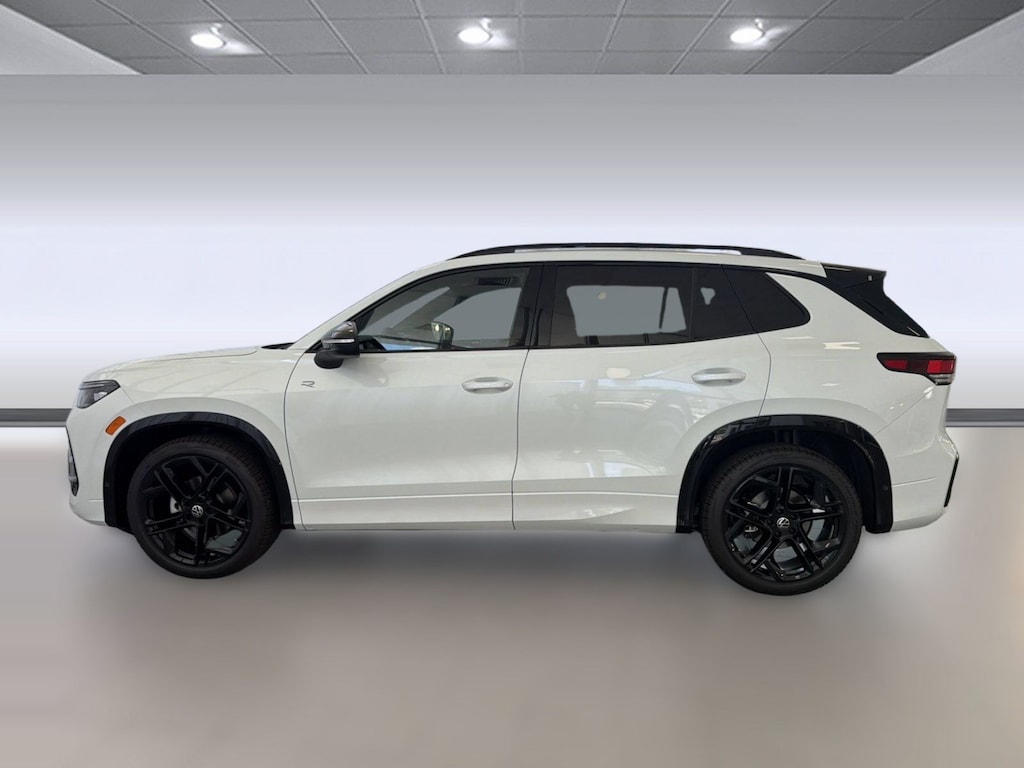 New 2026 Volkswagen Tiguan SE R-Line Black SUV