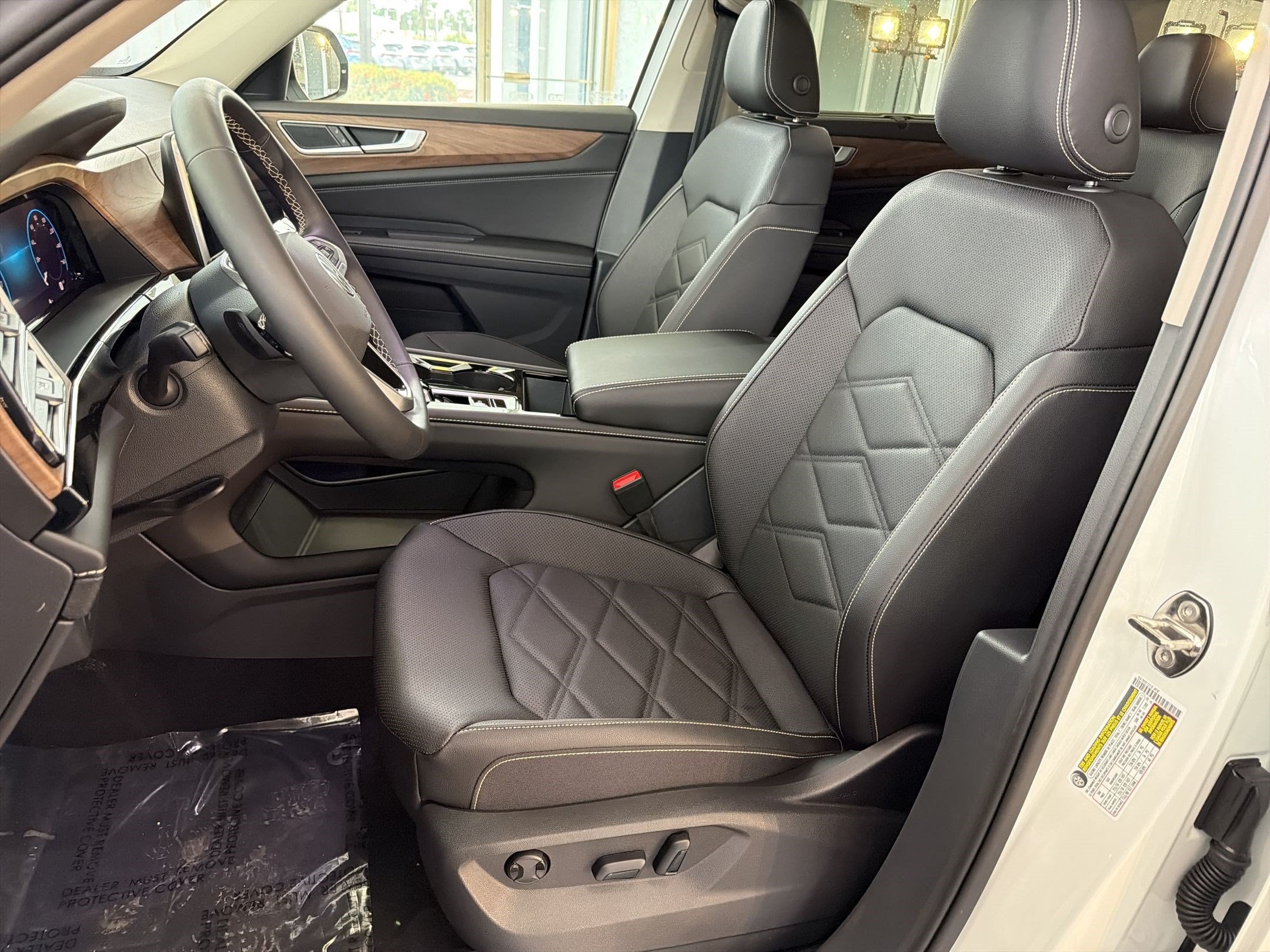 2026 Volkswagen Atlas SE w/Tech - Photo 5