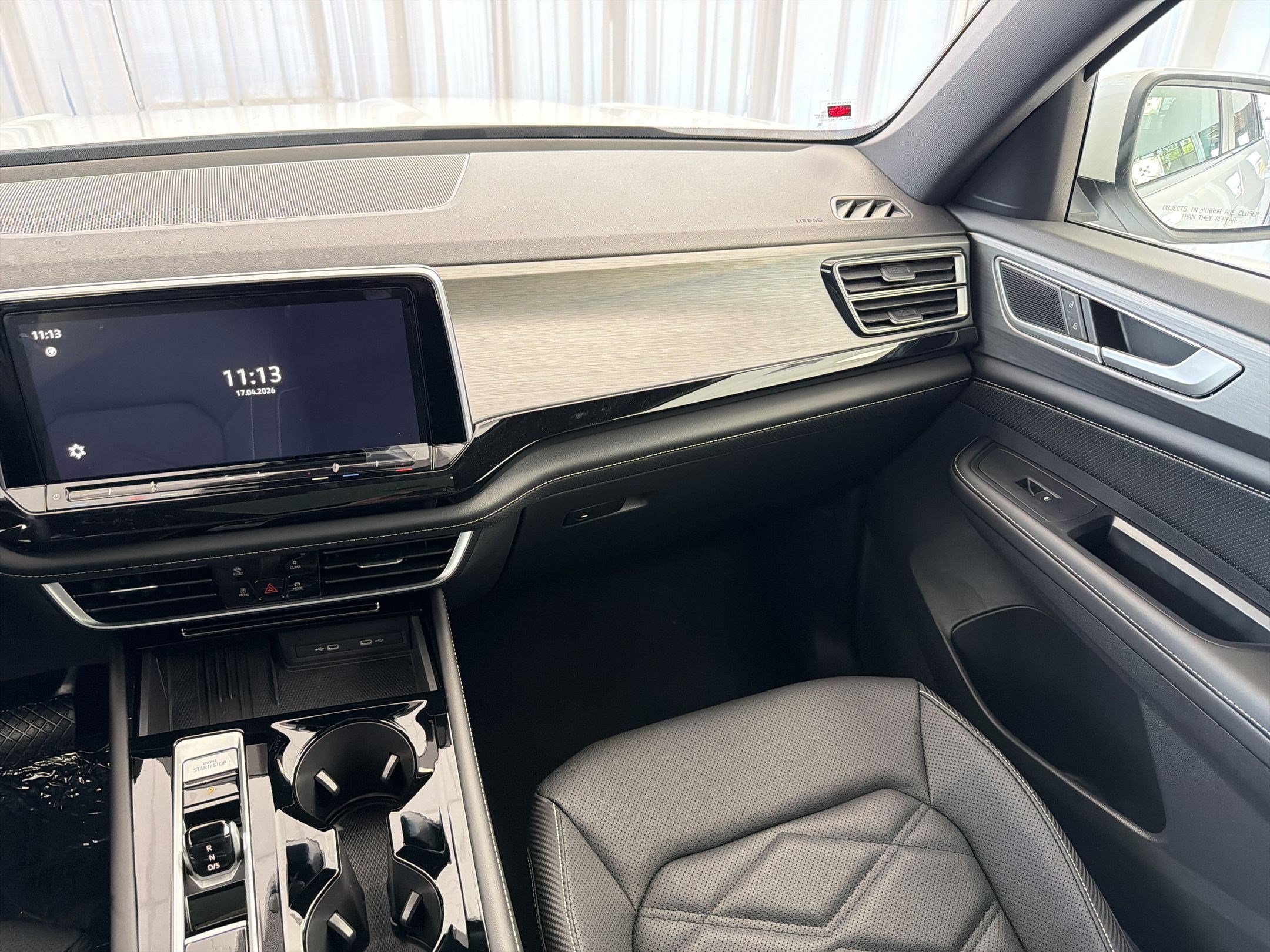 2026 Volkswagen Atlas Cross Sport SE w/Tech - Photo 28