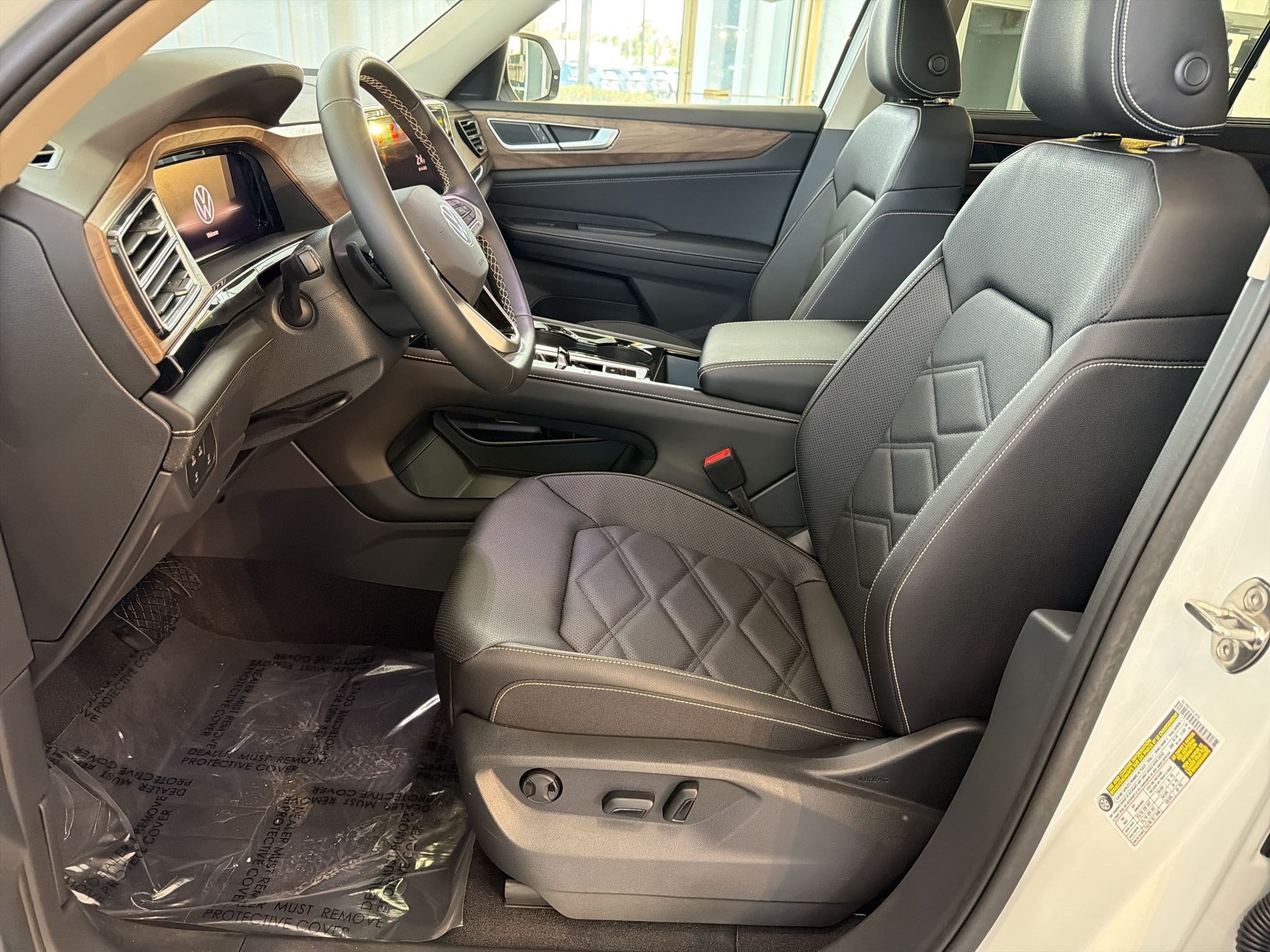 2026 Volkswagen Atlas SE w/Tech - Photo 5