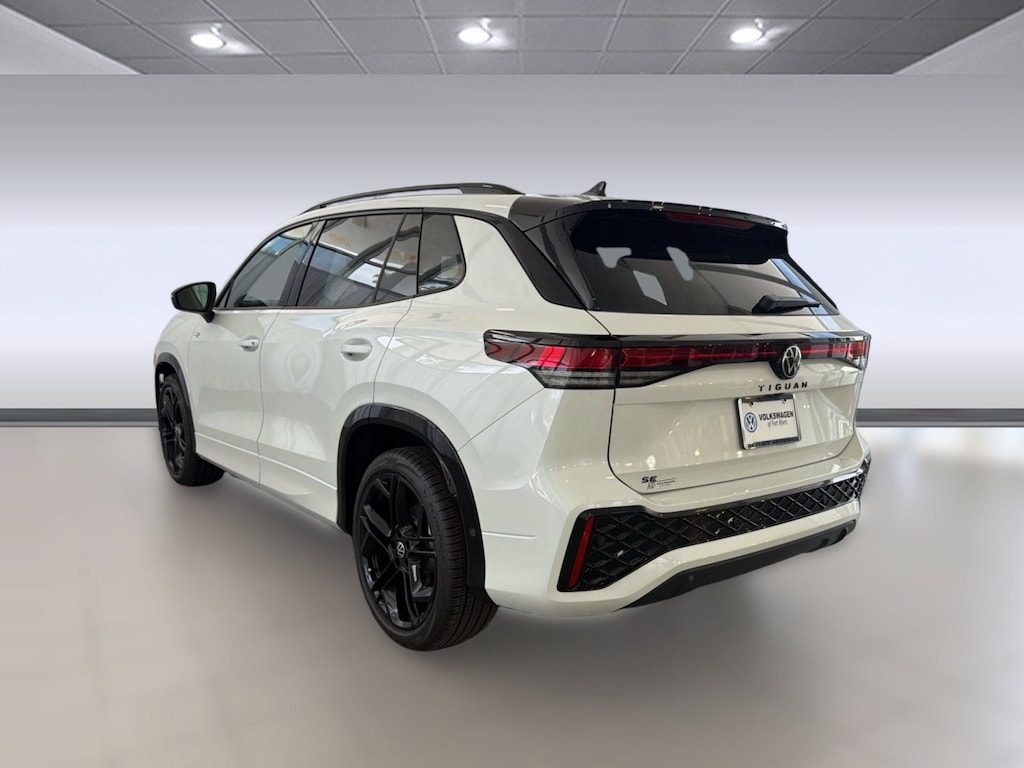 New 2026 Volkswagen Tiguan SE R-Line Black SUV