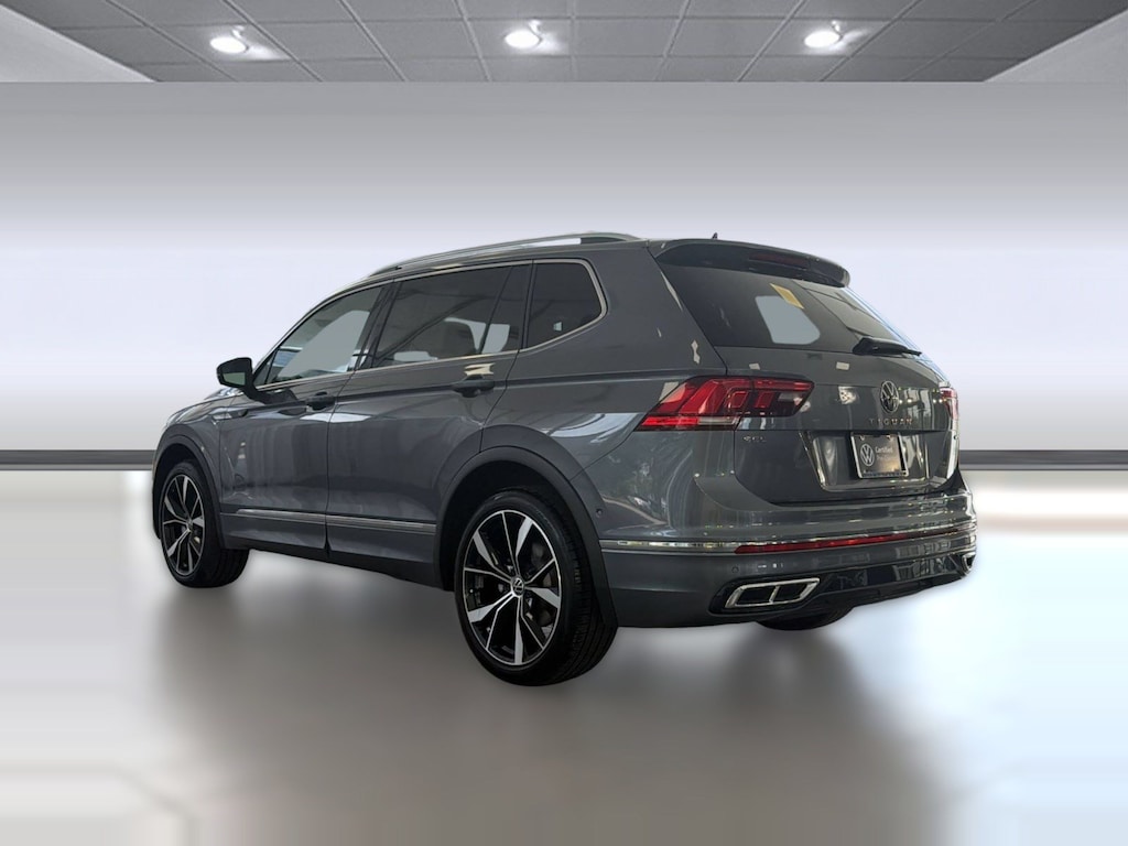 Used 2024 Volkswagen Tiguan SEL R-Line 2.0T SEL R-Line 4MOTION