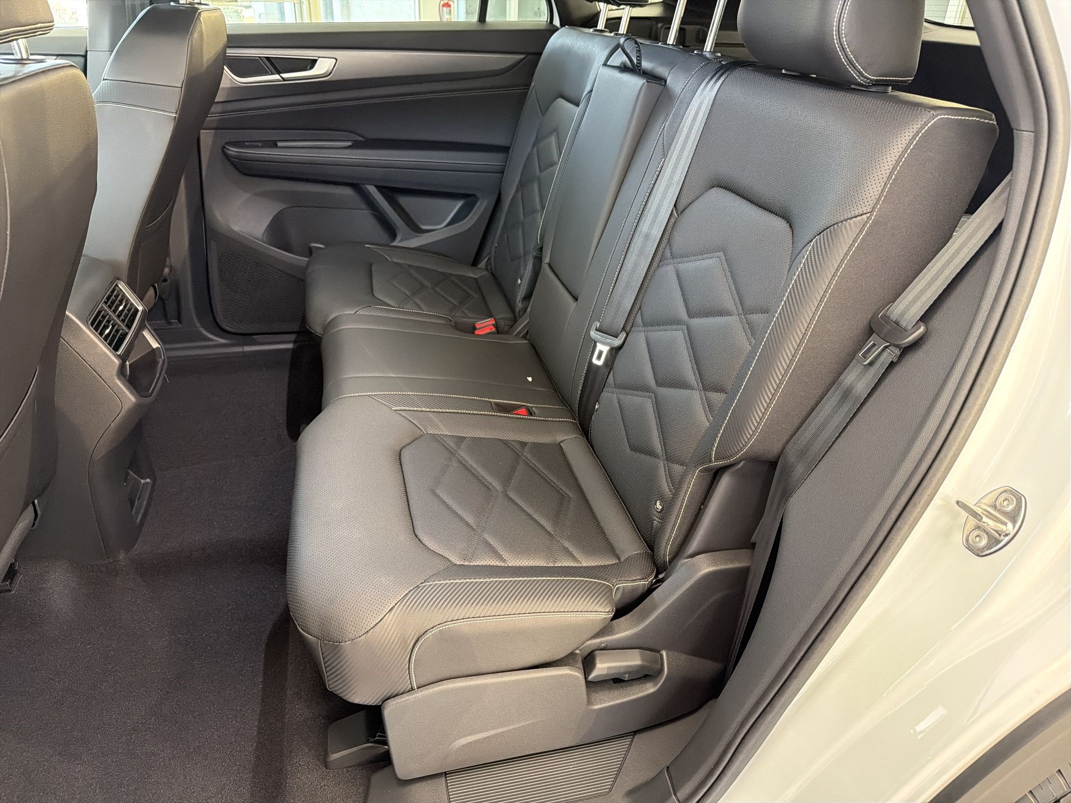 2026 Volkswagen Atlas Cross Sport SE - Photo 15