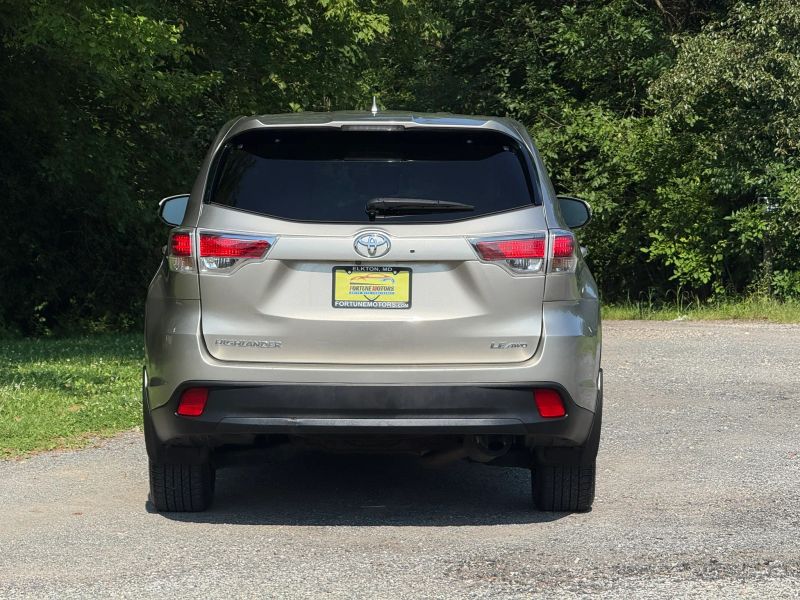 2016 Toyota Highlander LE Plus - Photo 27
