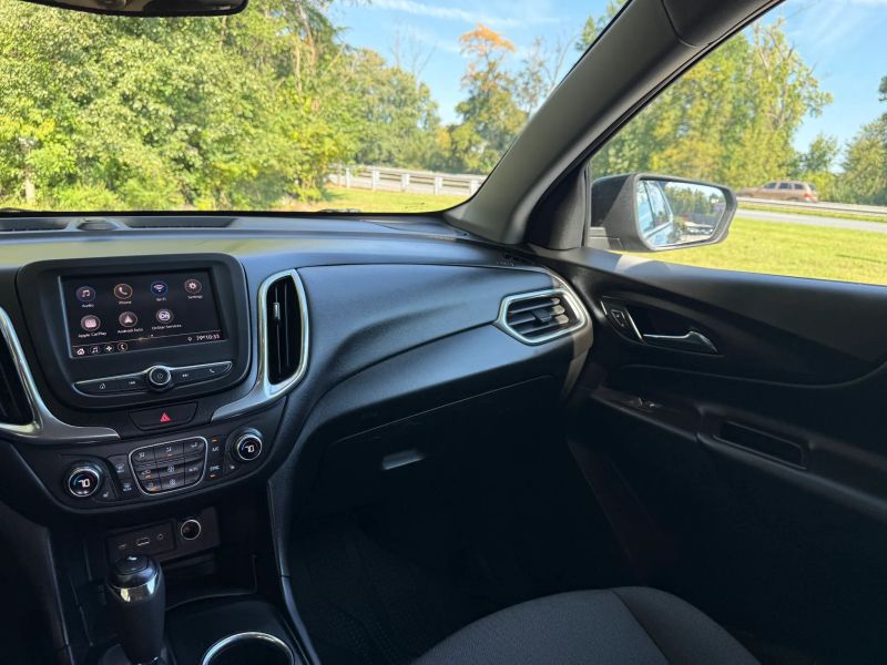 2020 Chevrolet Equinox LT - Photo 17