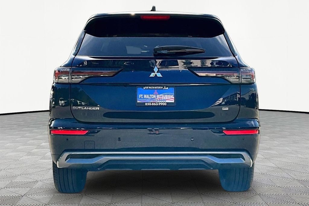 New 2026 Mitsubishi Outlander SE SUV