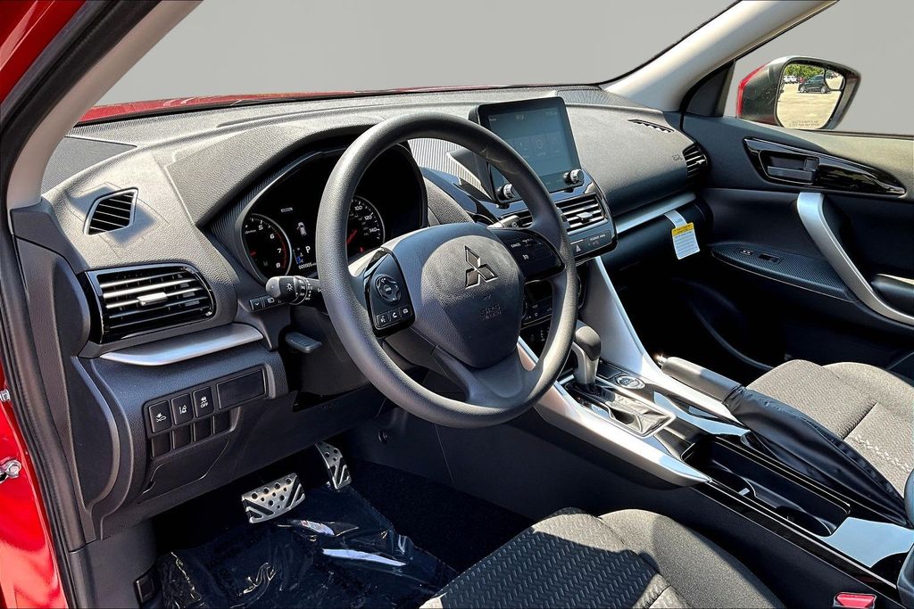 2026 Mitsubishi Eclipse Cross ES - Photo 7