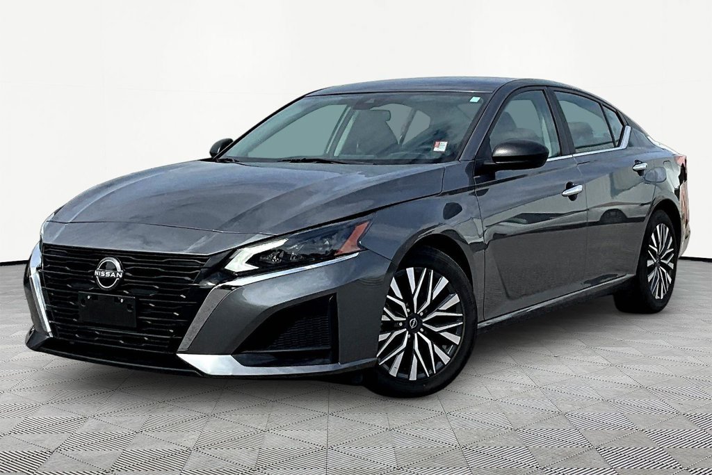 2025 Nissan Altima