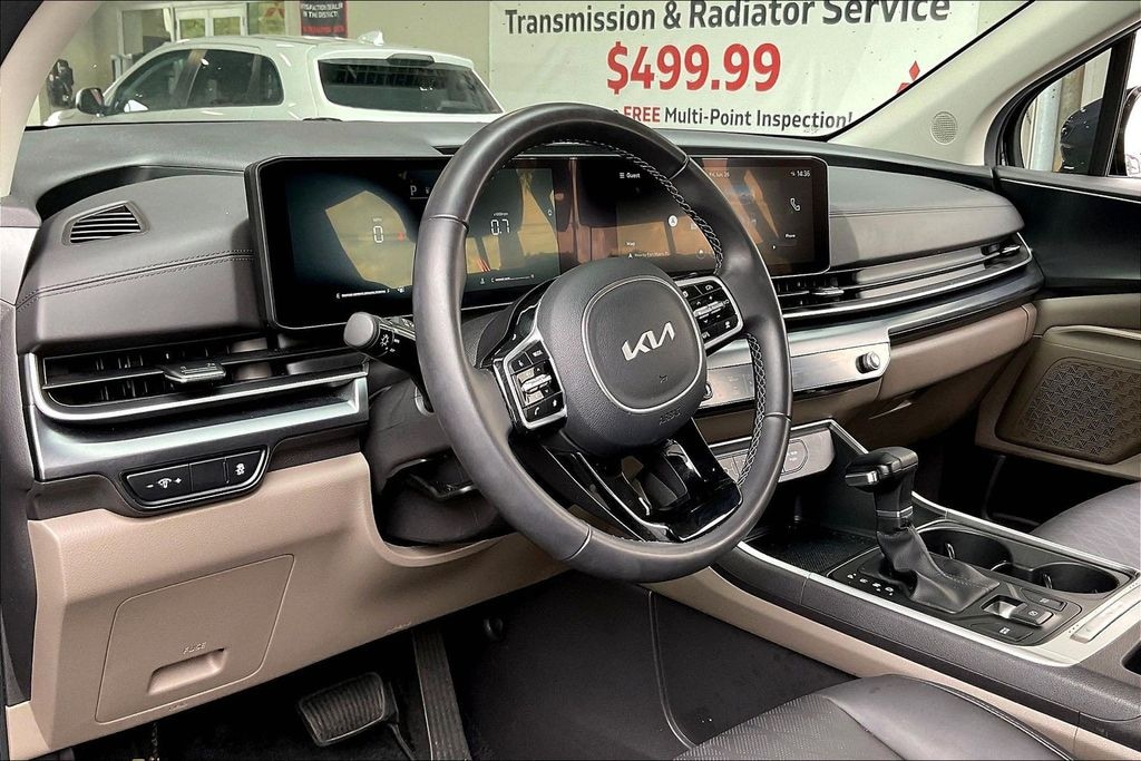 Used 2026 Kia Carnival LXS Van Passenger Van