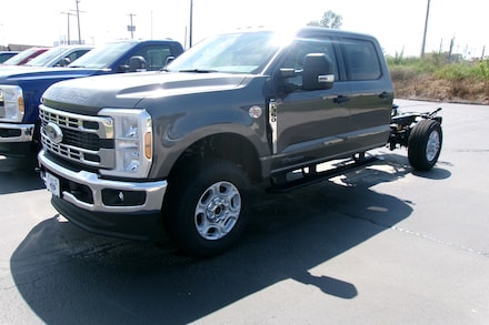 2026 Ford F-350 Chassis Cab XLT TRUCK