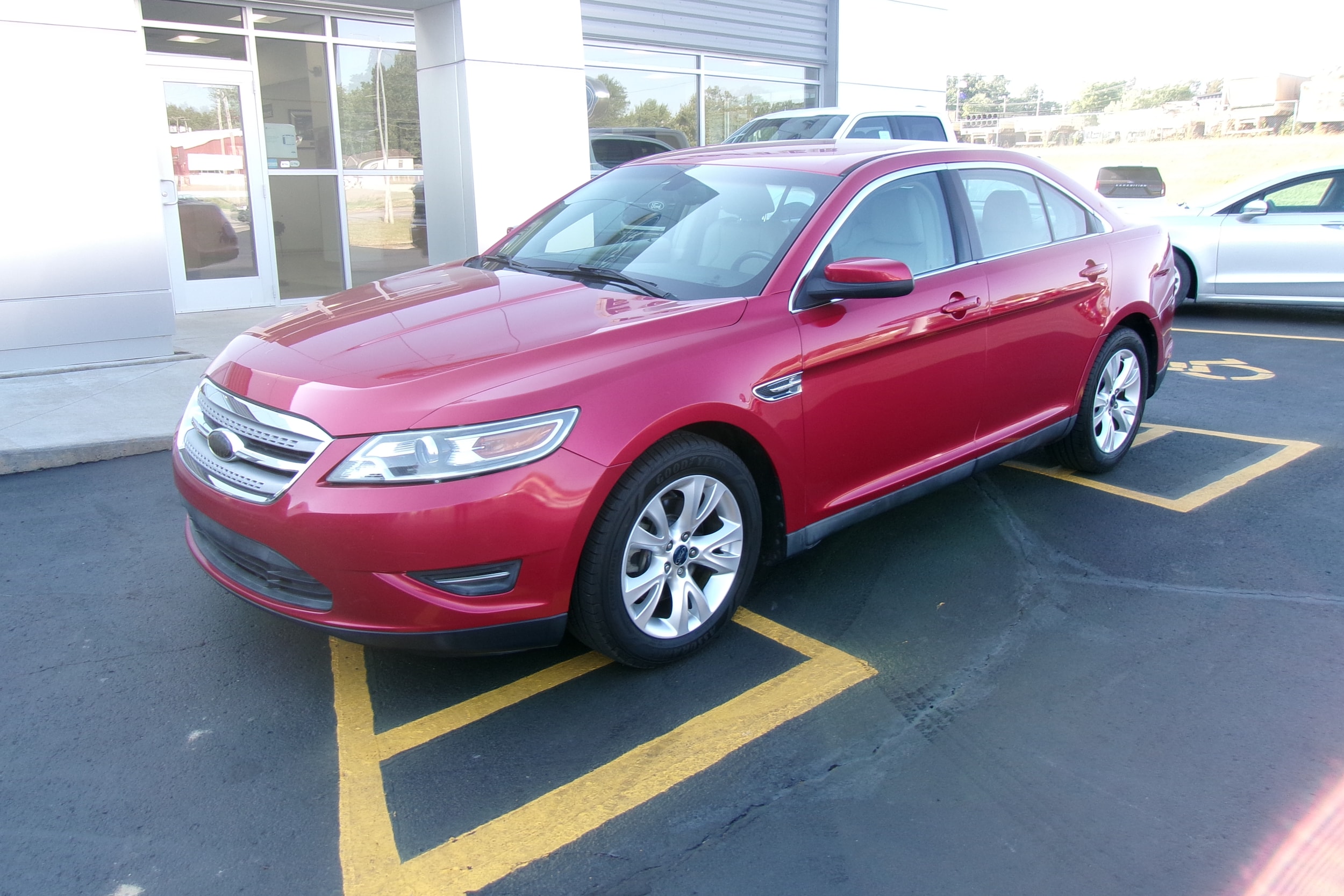 2011 Ford Taurus SEL