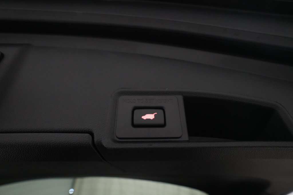 2025 Acura RDX A-Spec Package - Photo 16