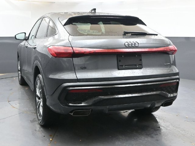 New 2026 Audi Q5 2.0T Premium SUV