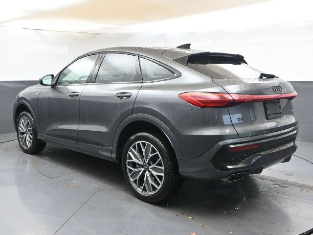 New 2026 Audi Q5 2.0T Premium SUV