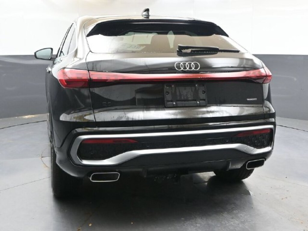 New 2026 Audi Q5 2.0T Premium SUV