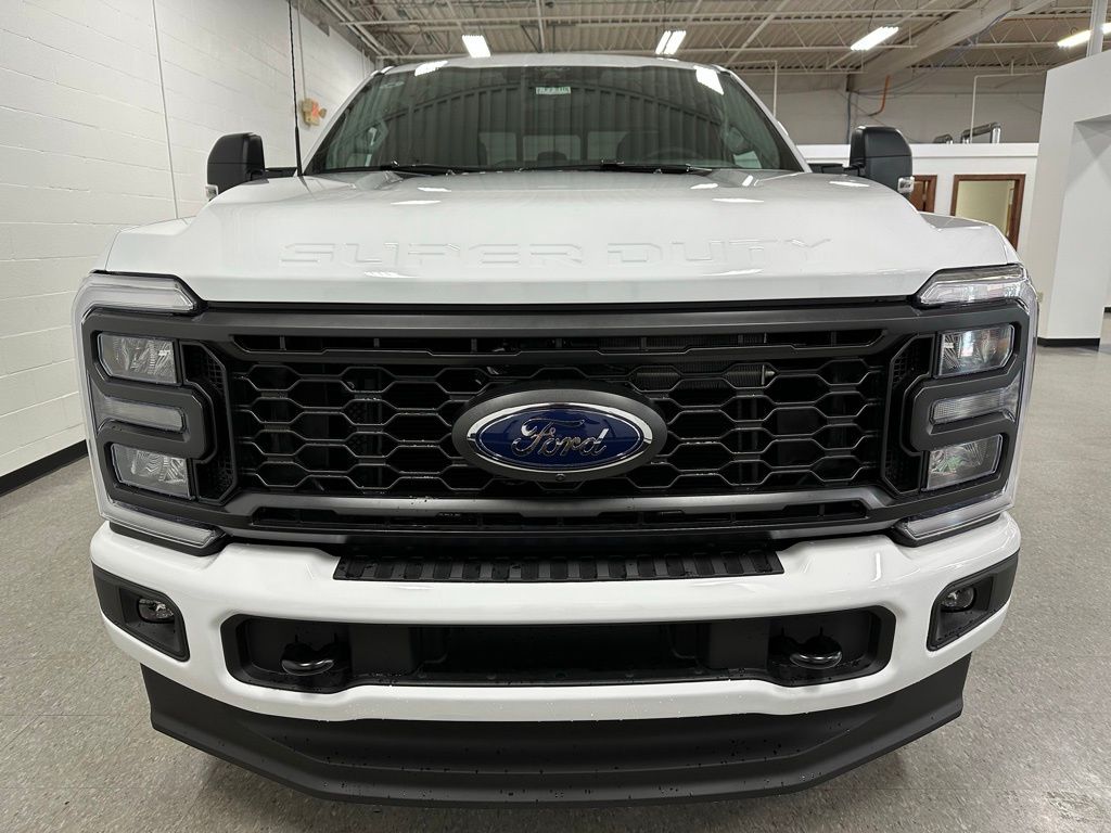 2026 Ford F-350 Super Duty XL - Photo 31