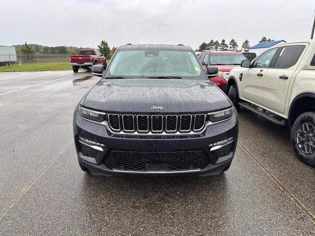Used 2023 Jeep Grand Cherokee Limited SUV