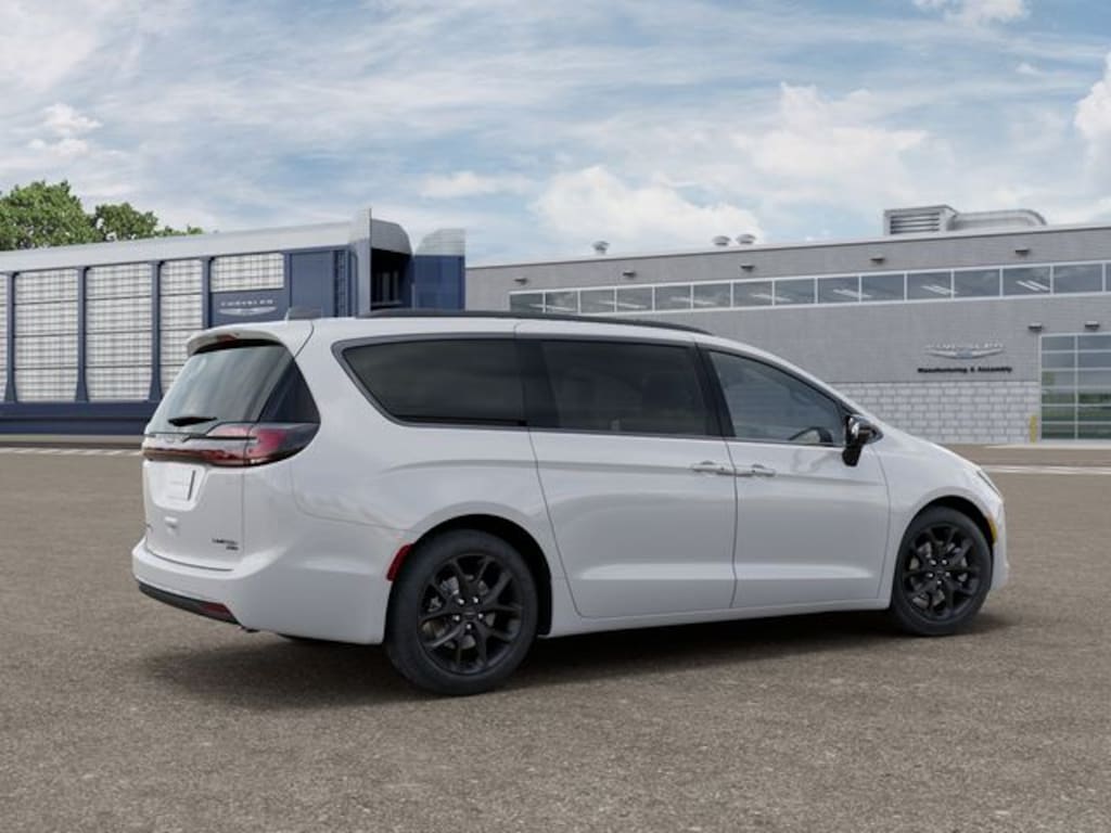 New 2027 Chrysler Pacifica Limited Passenger Van