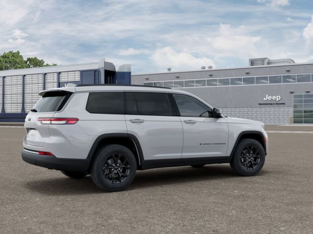 New 2026 Jeep Grand Cherokee L Altitude Sport Utility