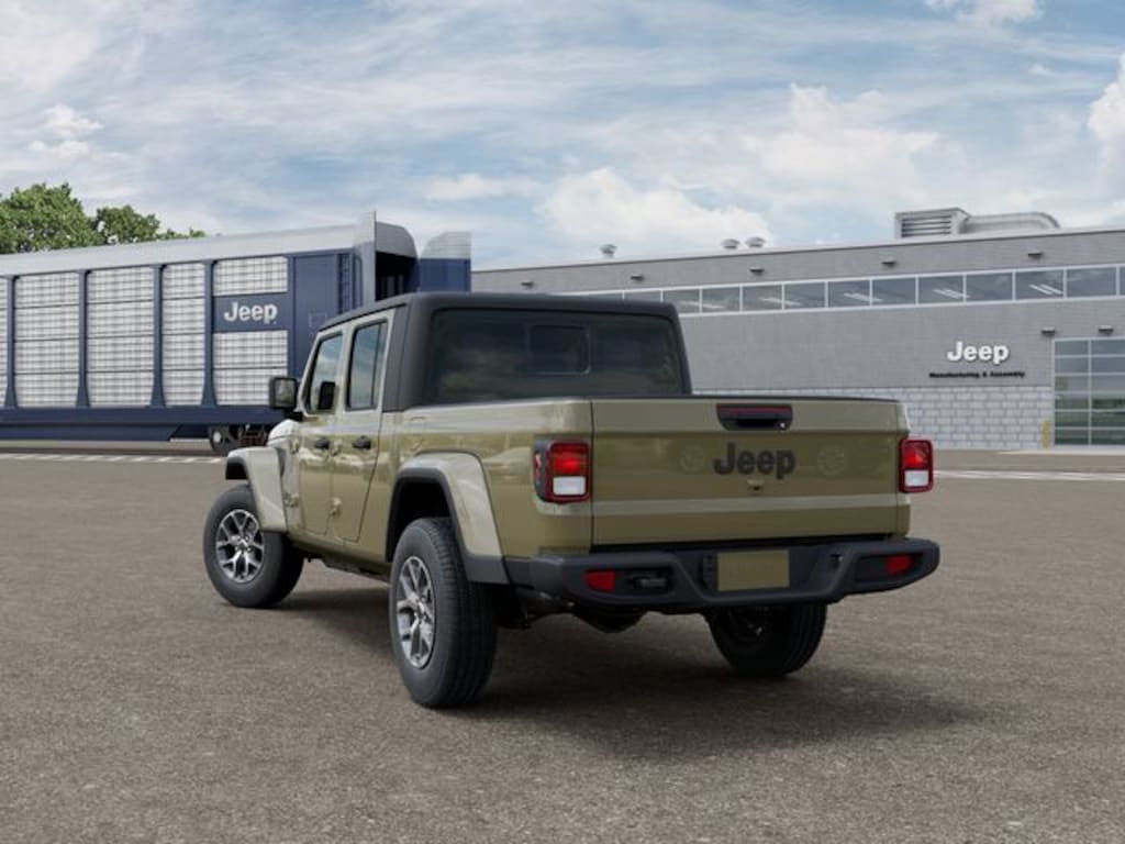 New 2026 Jeep Gladiator Sport Pickup